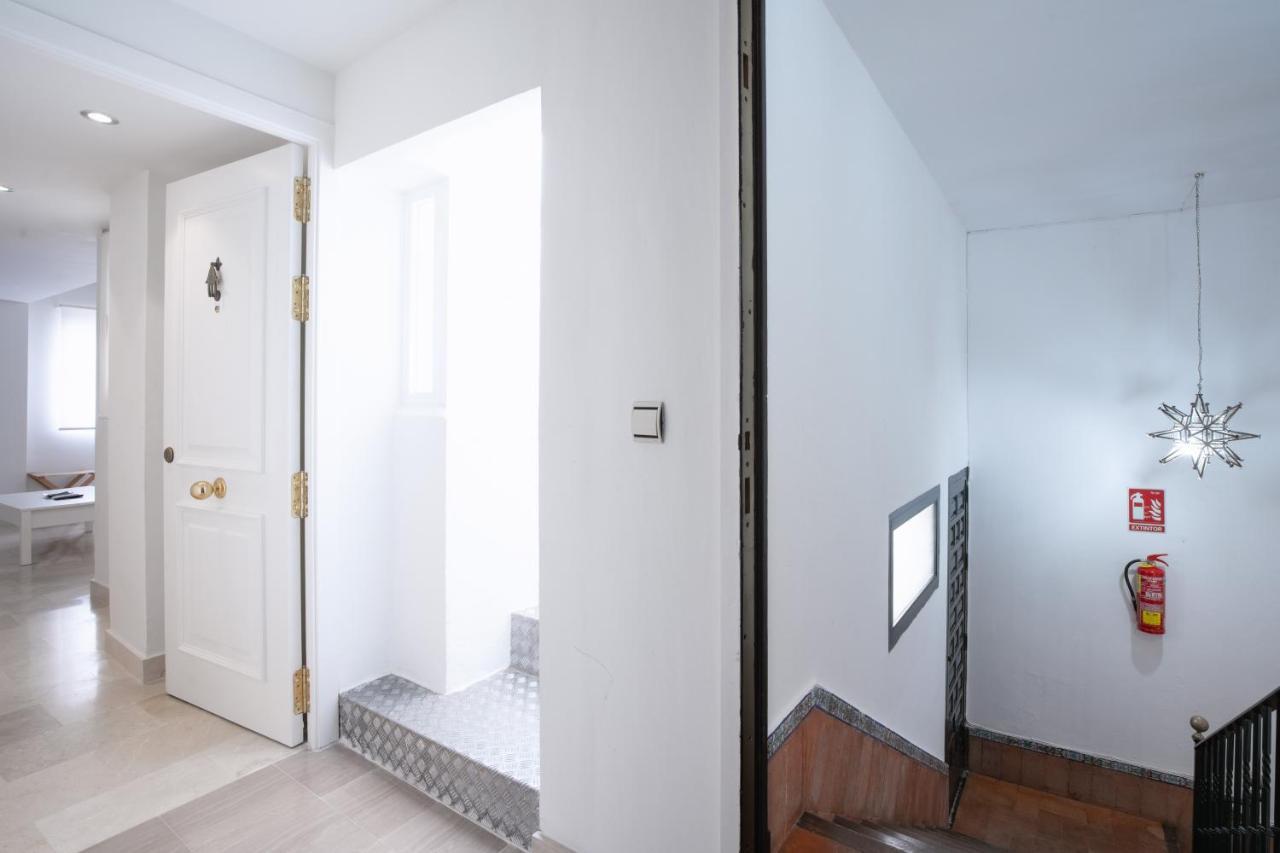 Historic Building Cathedral Apartment Seville Ngoại thất bức ảnh